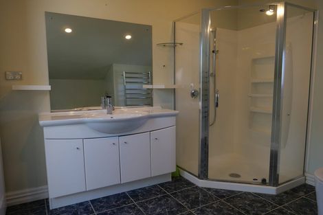 Photo of property in 10 Karu Crescent, Waikanae, 5036