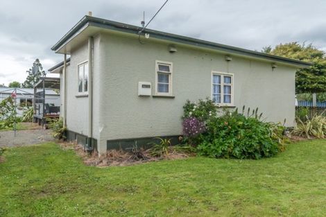 Photo of property in 44 Mckenzie Street, Levin, 5510