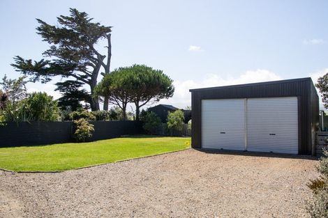 Photo of property in 16 Gawler Street, Te Horo Beach, Otaki, 5581