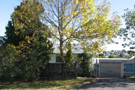 Photo of property in 6 Edgware Road, West Harbour, Auckland, 0618