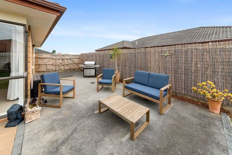 Photo of property in 50 Belfry Place, Wattle Downs, Auckland, 2103