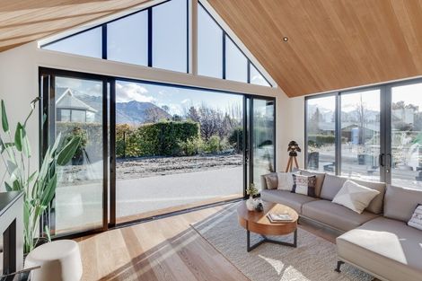 Photo of property in 170c Beacon Point Road, Wanaka, 9305