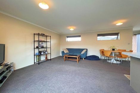 Photo of property in 2/108 Old Farm Road, Hamilton East, Hamilton, 3216