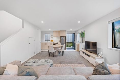 Photo of property in 52f Vodanovich Road, Te Atatu South, Auckland, 0610