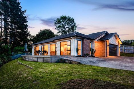 Photo of property in 42 Leebank Crescent, Riverhead, 0820