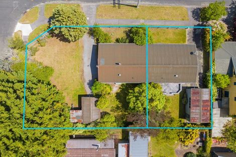 Photo of property in 11 Rainbow Drive, Rainbow Point, Taupo, 3330