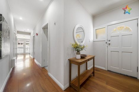 Photo of property in 10a Heath Grove, Waiwhetu, Lower Hutt, 5010