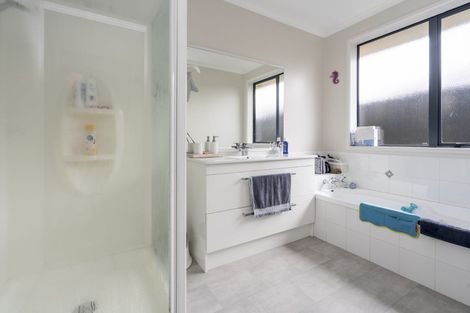 Photo of property in 12 Earlswood Avenue, Hamilton East, Hamilton, 3216