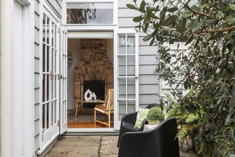 Photo of property in 52 Lincoln Street, Ponsonby, Auckland, 1021