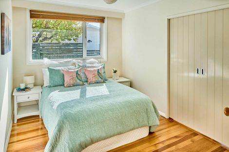 Photo of property in 39a Pukatea Street, Eastbourne, Lower Hutt, 5013
