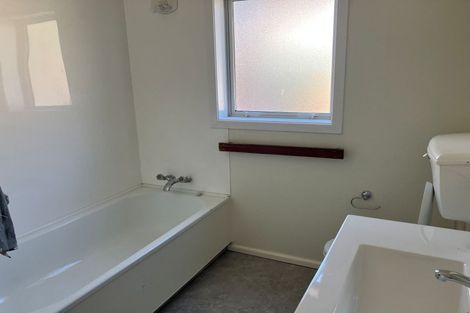 Photo of property in 3 Newbridge Place, Ilam, Christchurch, 8041