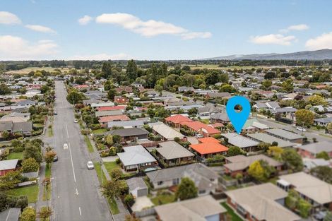 Photo of property in 2/58a Daniels Road, Redwood, Christchurch, 8051