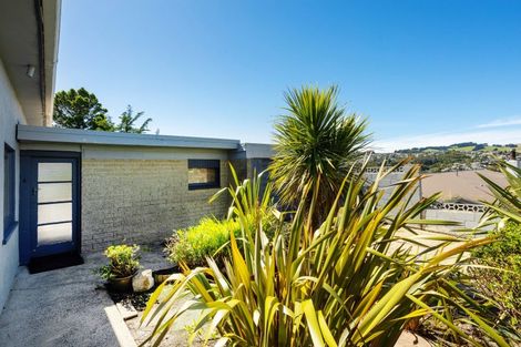 Photo of property in 93 Moana Crescent, Musselburgh, Dunedin, 9013