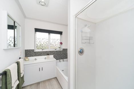 Photo of property in 22 Erin Street, Hokowhitu, Palmerston North, 4410