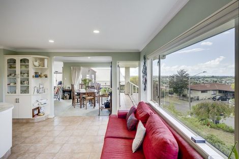 Photo of property in 76a Churchill Drive, Taradale, Napier, 4112