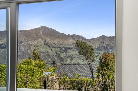 Photo of property in 19 Infinity Drive, Wanaka, 9305