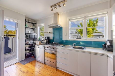 Photo of property in 30 Francis Drake Street, Waipukurau, 4200