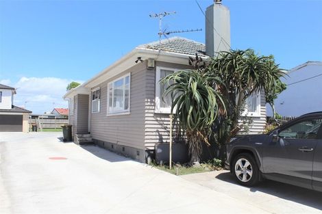 Photo of property in 5 Maxwell Avenue, Papatoetoe, Auckland, 2025