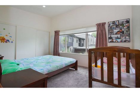 Photo of property in 1/206 Manuka Road, Bayview, Auckland, 0629