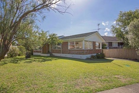 Photo of property in 25 The Boulevard, Sunnyhills, Auckland, 2010