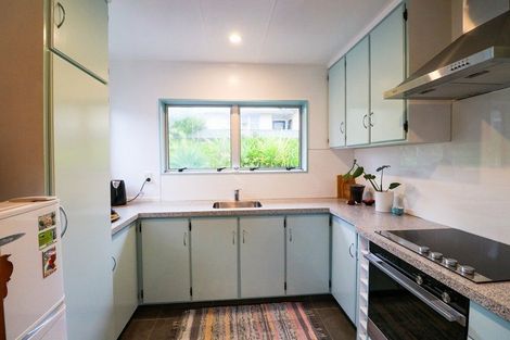 Photo of property in 2 Rangiora Street, Castlecliff, Whanganui, 4501