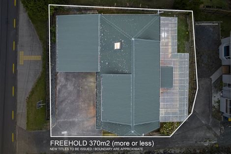 Photo of property in 1/81 Carlisle Road, Torbay, Auckland, 0632