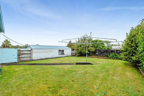 Photo of property in 79 Omata Road, Marfell, New Plymouth, 4310