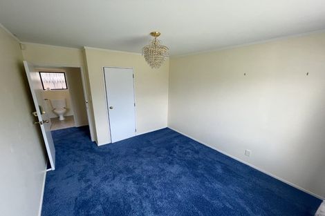 Photo of property in 15b Roberts Road, Te Atatu South, Auckland, 0610