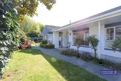 Photo of property in 5 Cherrywood Place, Redwood, Christchurch, 8051