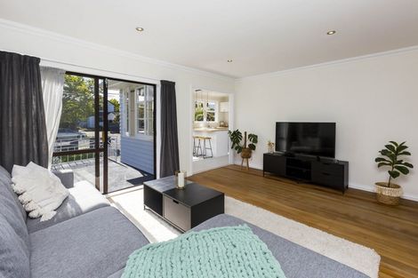 Photo of property in 16 Thackeray Street, Trentham, Upper Hutt, 5018