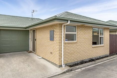 Photo of property in 2/24 Avonhead Road, Avonhead, Christchurch, 8042