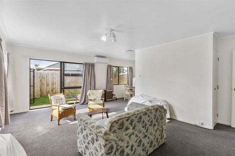 Photo of property in 2/8 Ingram Street, Papakura, 2110