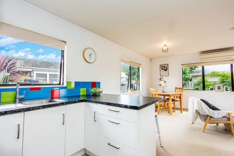 Photo of property in 2 Corinth Place, Sunnybrook, Rotorua, 3015
