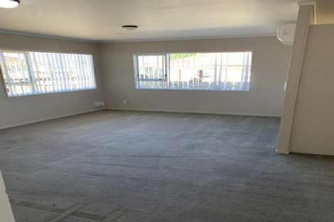 Photo of property in 49 Dungarvon Place, Clendon Park, Auckland, 2103