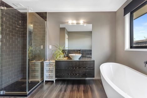 Photo of property in 11 Woodlaw Crescent, Prebbleton, 7604