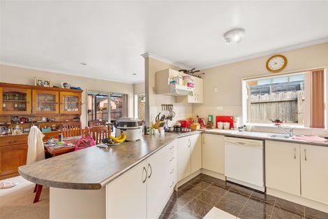 Photo of property in 51 Broadfield Street, Massey, Auckland, 0614