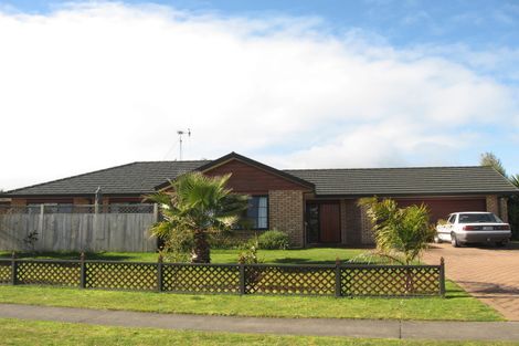 Photo of property in 2 Drumfearn Place, Rototuna, Hamilton, 3210