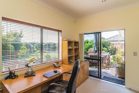 Photo of property in 93 Regent Drive, Paraparaumu Beach, Paraparaumu, 5032