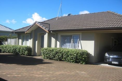 Photo of property in 3/57 Gladstone Road, Northcote, Auckland, 0627