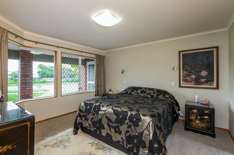 Photo of property in 11 Kensington Drive, Taradale, Napier, 4112