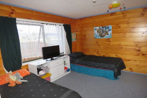 Photo of property in 23 Coates Street, Westport, 7825