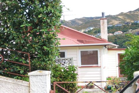 Photo of property in 14 Albert Street, Island Bay, Wellington, 6023