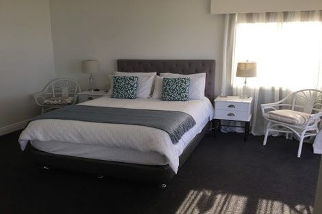 Photo of property in 48 The Esplanade, Eastern Beach, Auckland, 2012