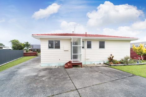 Photo of property in 43 Acacia Street, Kelvin Grove, Palmerston North, 4414