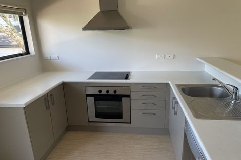 Photo of property in 21a Lantana Road, Green Bay, Auckland, 0604