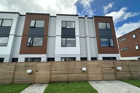 Photo of property in 12/3 Abbotleigh Avenue, Te Atatu Peninsula, Auckland, 0610