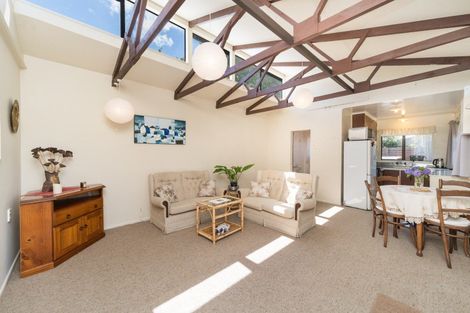 Photo of property in 11 Parkland Crescent, Terrace End, Palmerston North, 4410