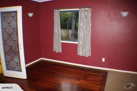 Photo of property in 93 Warner Park Avenue, Laingholm, Auckland, 0604