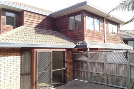 Photo of property in 1/68 Haseler Crescent, Howick, Auckland, 2014