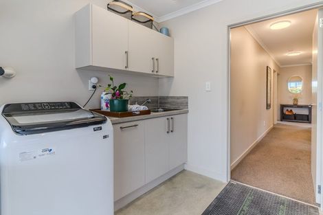 Photo of property in 73 Severn Street, Green Island, Dunedin, 9018